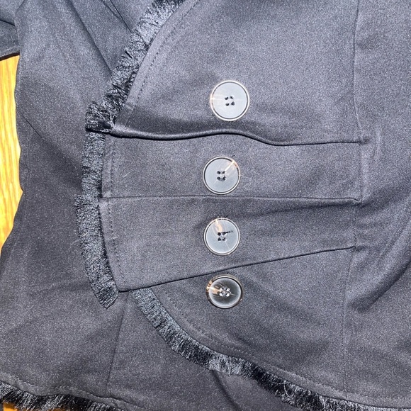 Elegant Black Women's Jacket - Picture 4 of 8